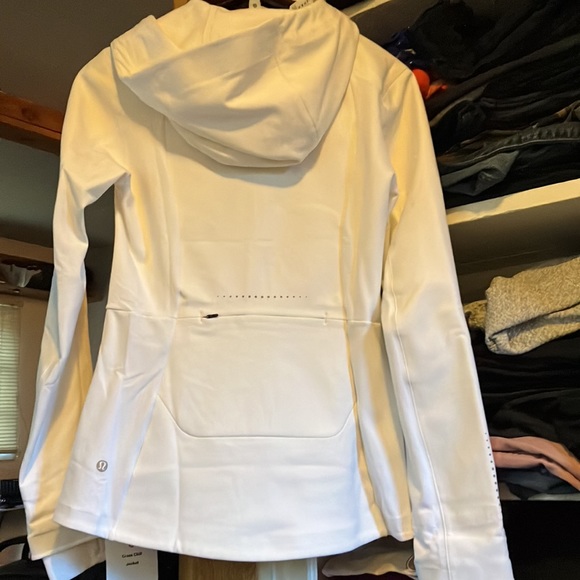 NWT Lululemon Cross Rare Chill Jacket Hooded RepelShell - Picture 11 of 11